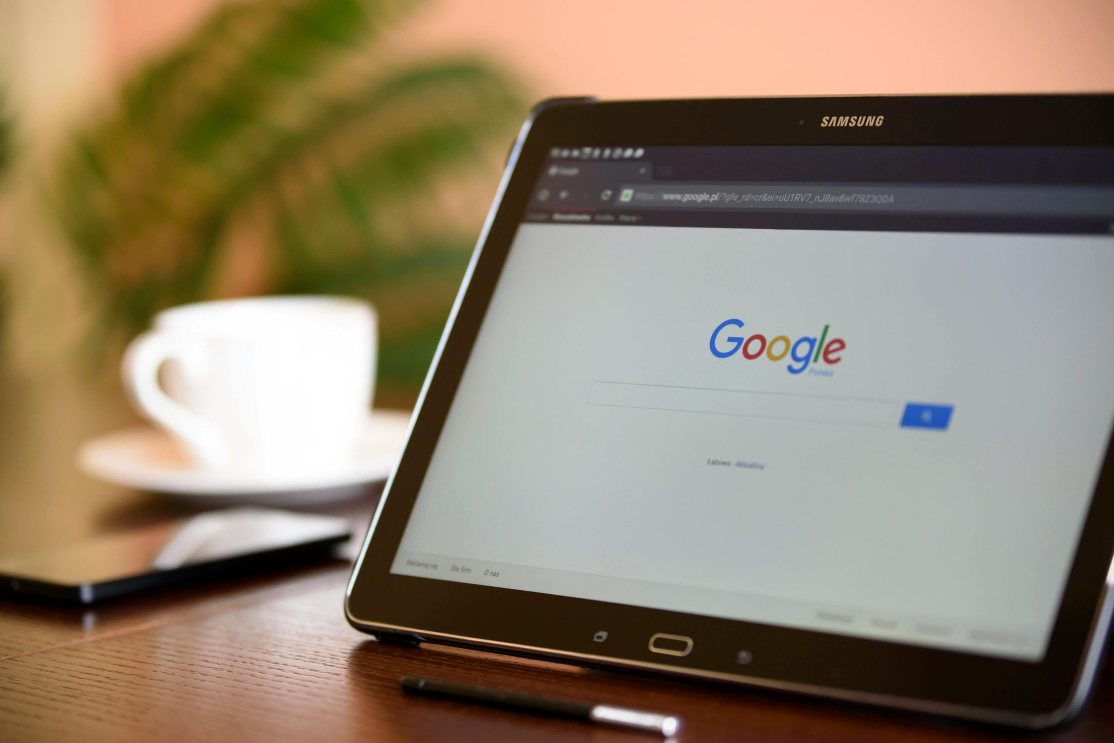 Pourquoi ta fiche Google vaut (presque) plus que ton site web